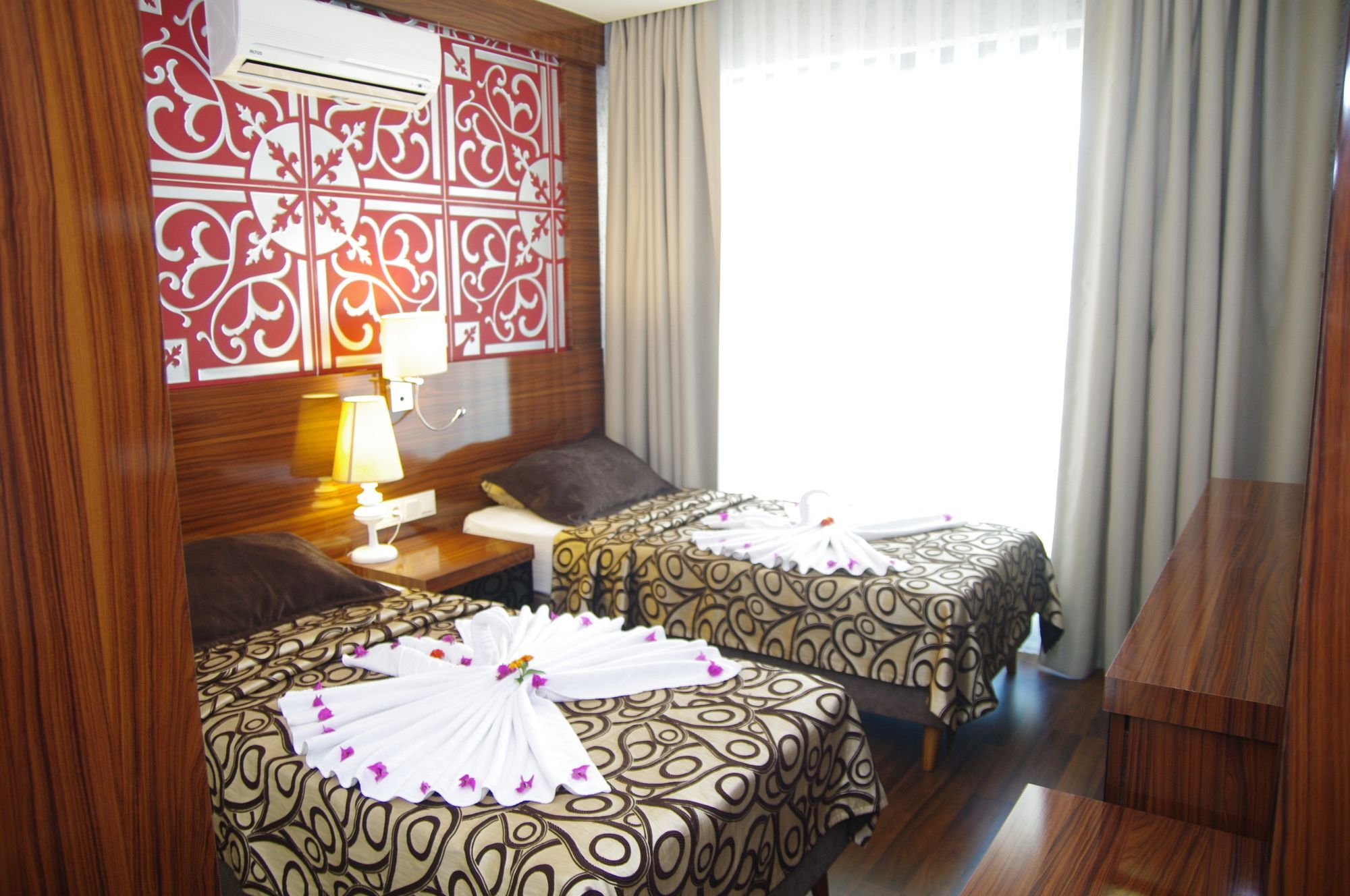 Grand Bayar Beach Hotel Аланя Екстериор снимка